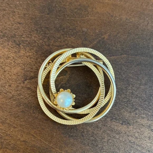 Vintage Brooch - Picture 2 of 5